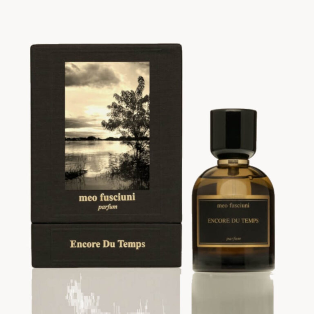 Box und Flakon von dem Eau de Parfum Encore Du Temps von Meo Fusciuni, poetischer Nischenduft mit warmer, balsamischer Tiefe, erhältlich bei scent amor.