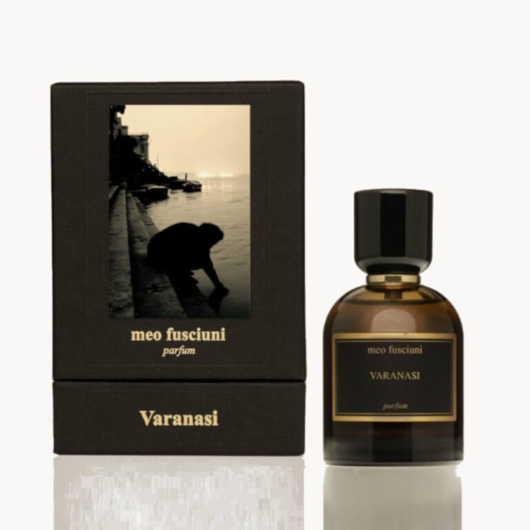 Box und Flakon von dem Eau de Parfum Varanasi von Meo Fusciuni, kraftvoller Nischenduft mit Weihrauch, Rauch und spiritueller Tiefe, erhältlich bei scent amor.