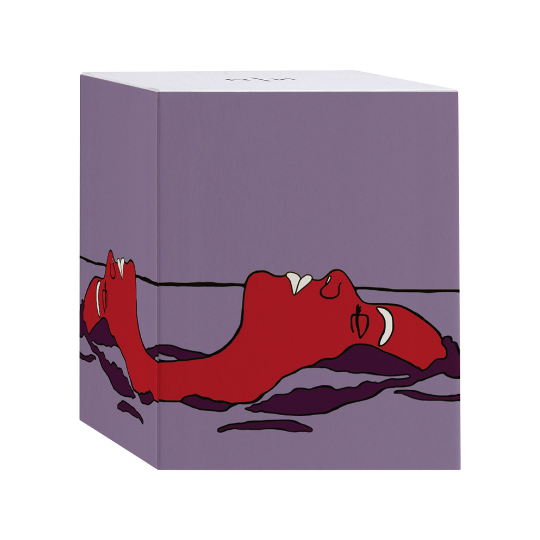 New Notes Queen of the Sea Extrait de Parfum, Verpackung mit künstlerischer Illustration in Rot- und Lilatönen, kreative Duftpräsentation, erhältlich bei scent amor.