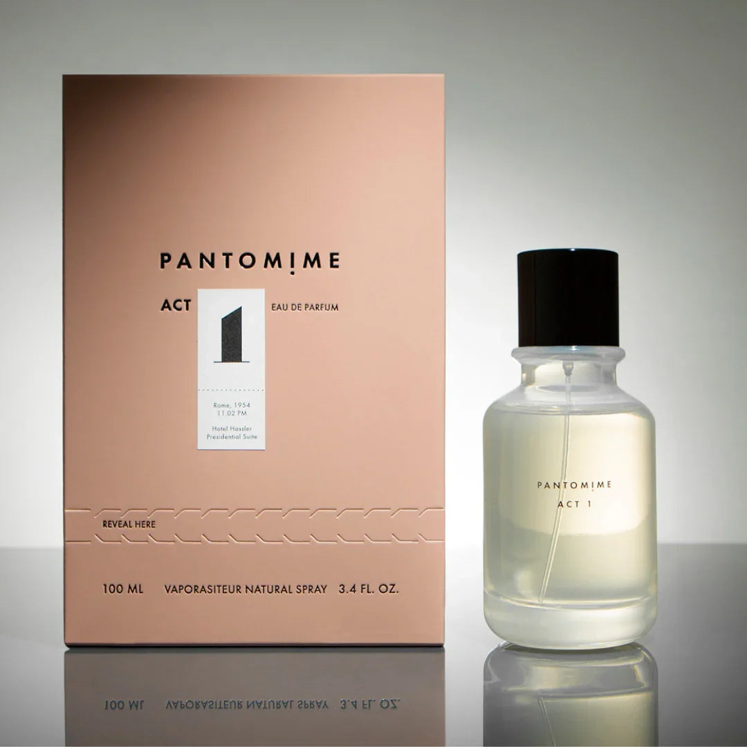 pantomime act 1 eau de parfum – flakon mit weißer, puristischer verpackung im reduzierten look