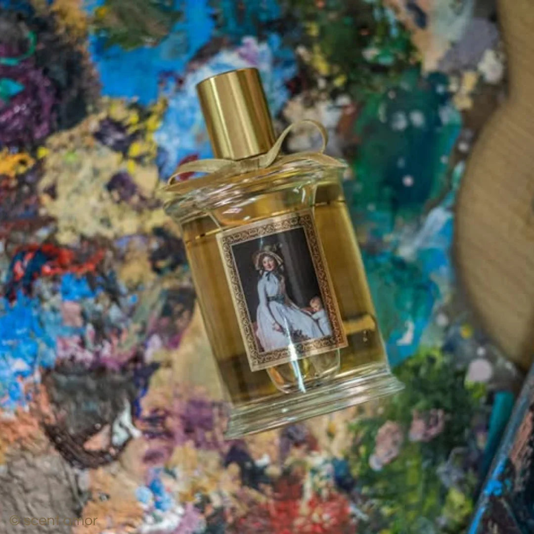 Flacon Parfum MDCi vor buntem Hintergrund bei scent amor dem Fachmann für Nischenparfums