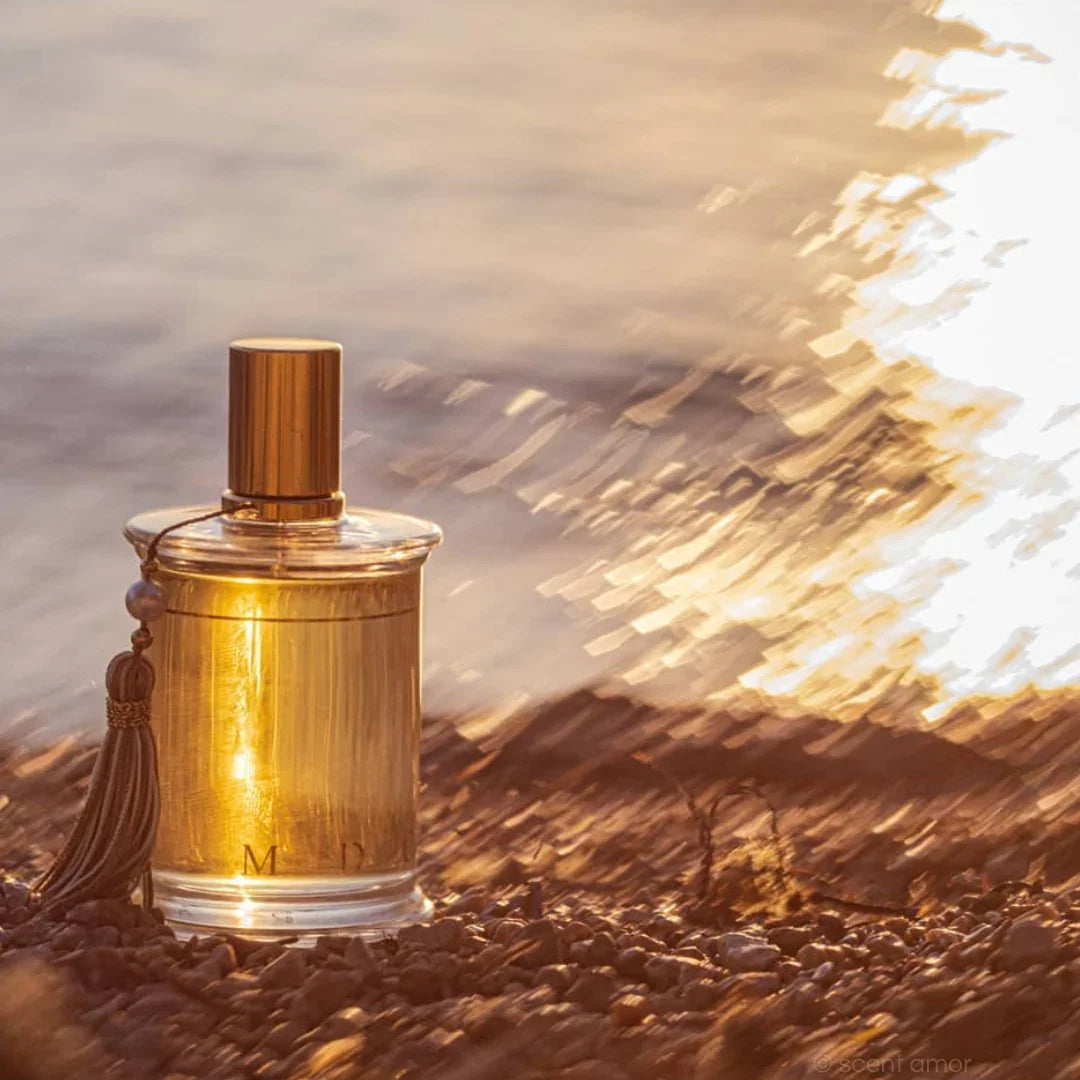 LA BELLE HÉLÈNE Eau de Parfum – feminin-eleganter Duft mit Birne, Iris & Osmanthus bei scent amor erleben