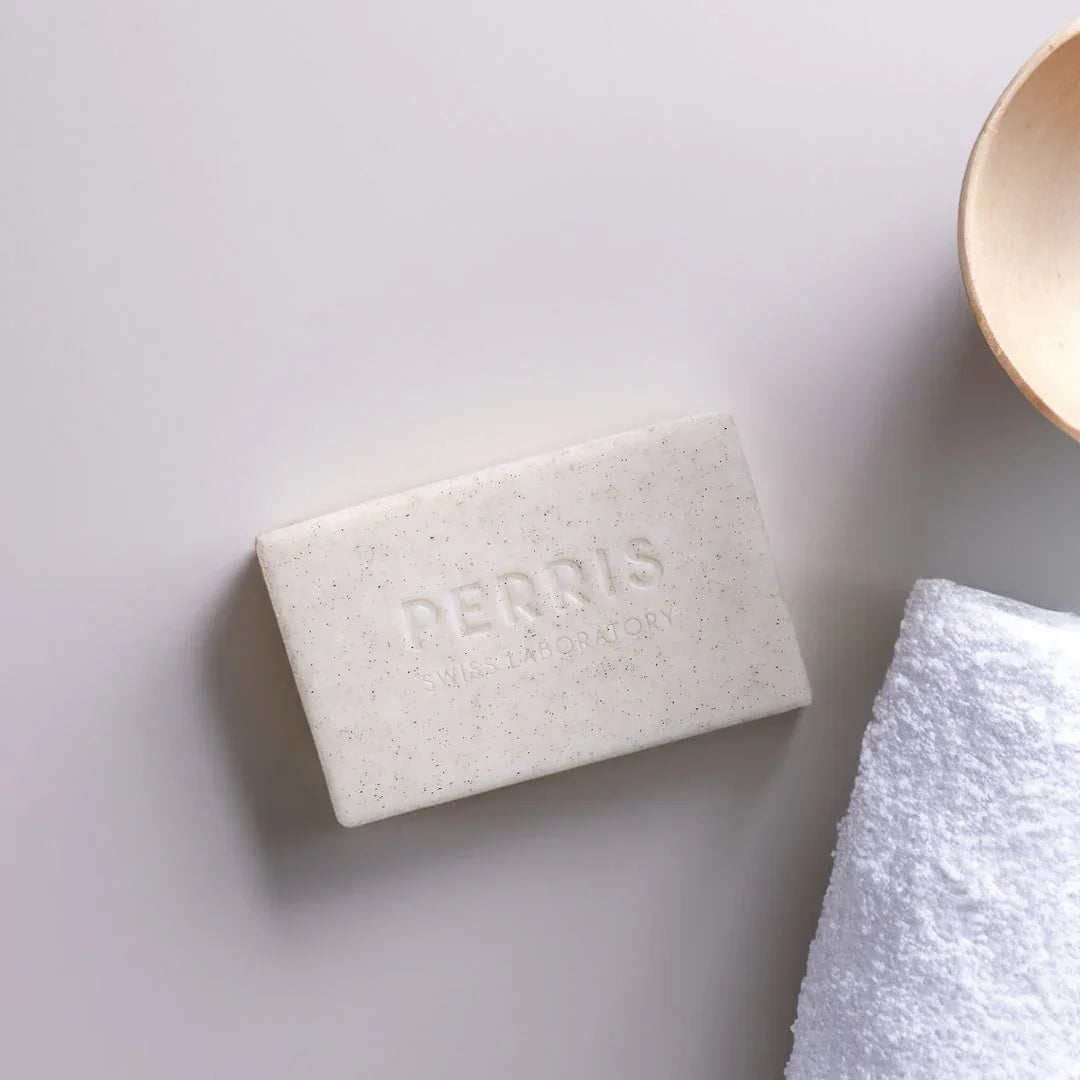 Sanftes Peeling mit Aprikosenkern & Mandelöl – EXFOLIATING SOAP BAR jetzt bei scent amor erleben