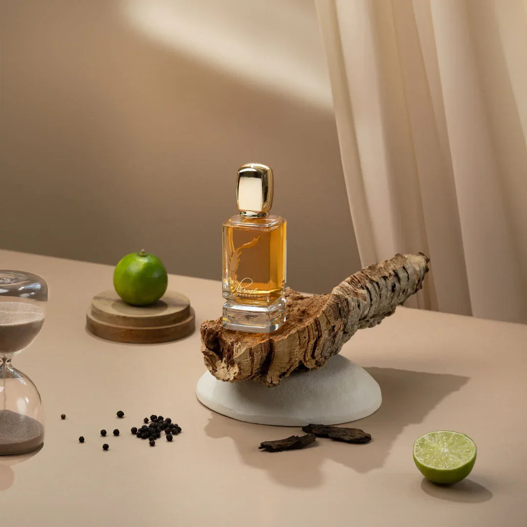 ELÉGANCE CUIRÉE von Plume Impression – Eau de Parfum mit Patchouli, Guajakholz & Wacholder, jetzt bei scent amor online erhältlich