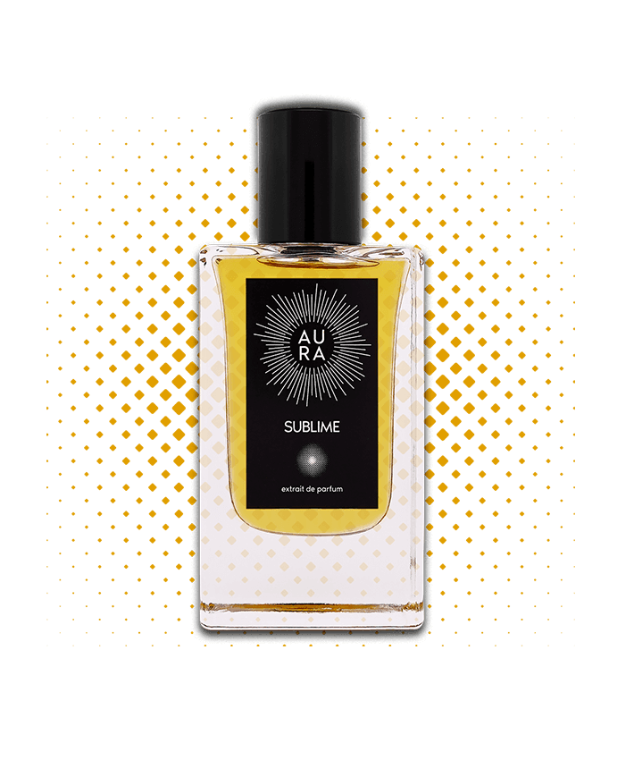 Flasche des Parfums "Sublime" von Aura Perfume mit schwarzem Etikett und goldenen Details, rechteckige Form.