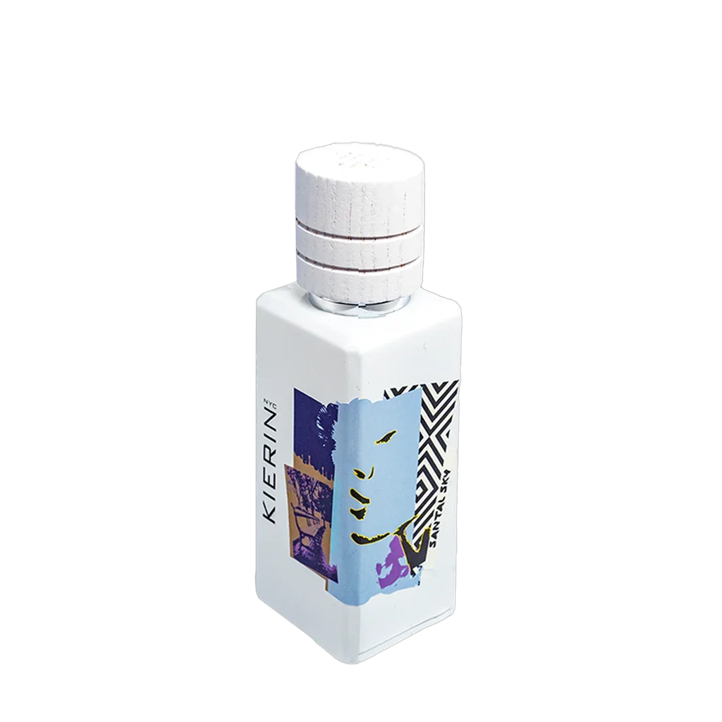 Rechteckige Flasche mit weißem, texturiertem Verschluss, bunter Etikettendruck. Produkt: Santal Sky. Hersteller: Kierin NYC.