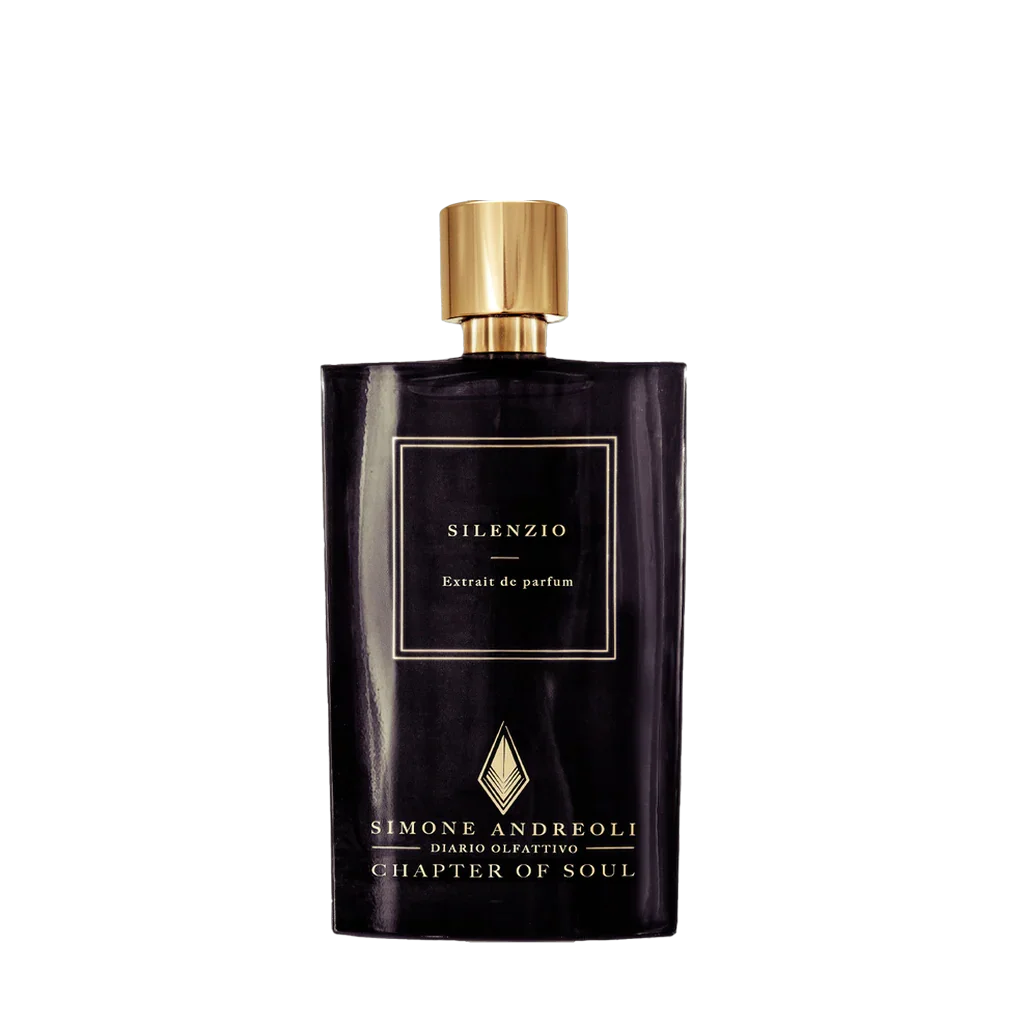 Dunkle Flasche mit quadratischem Etikett "Silenzio" in goldener Schrift, goldener Verschluss. Hersteller: Simone Andreoli.