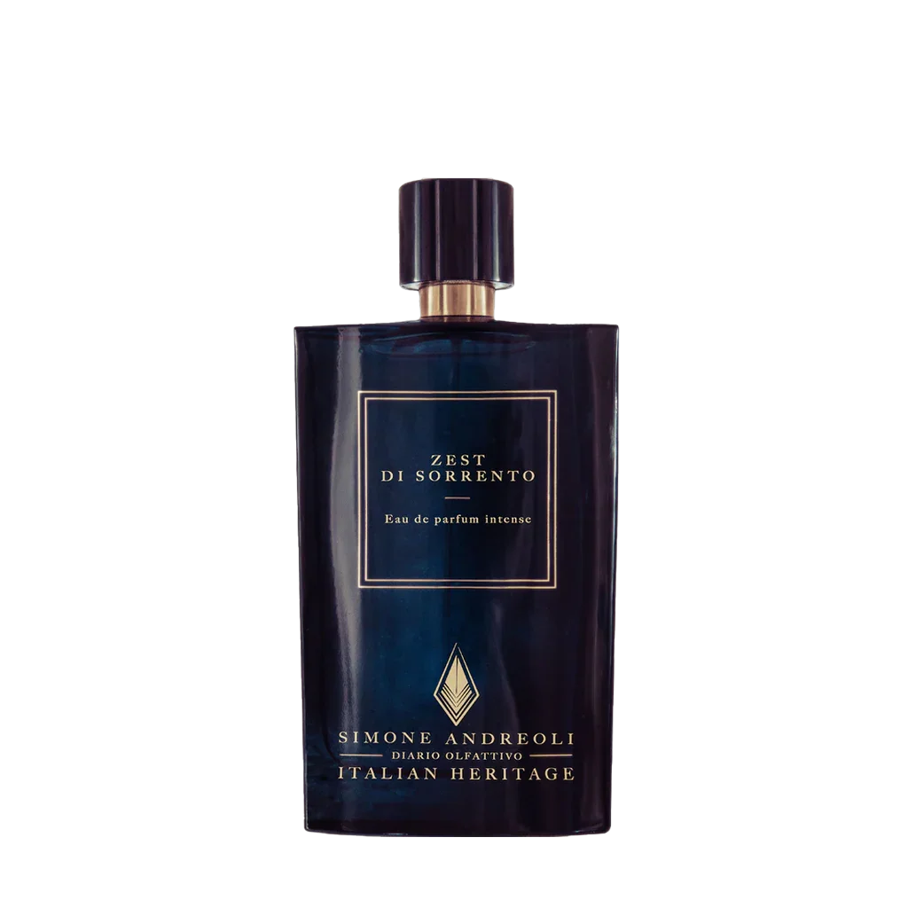 Dunkelblauer Flakon des Parfums "Zest di Sorrento" von Simone Andreoli mit goldenen Details und Schriftzug.