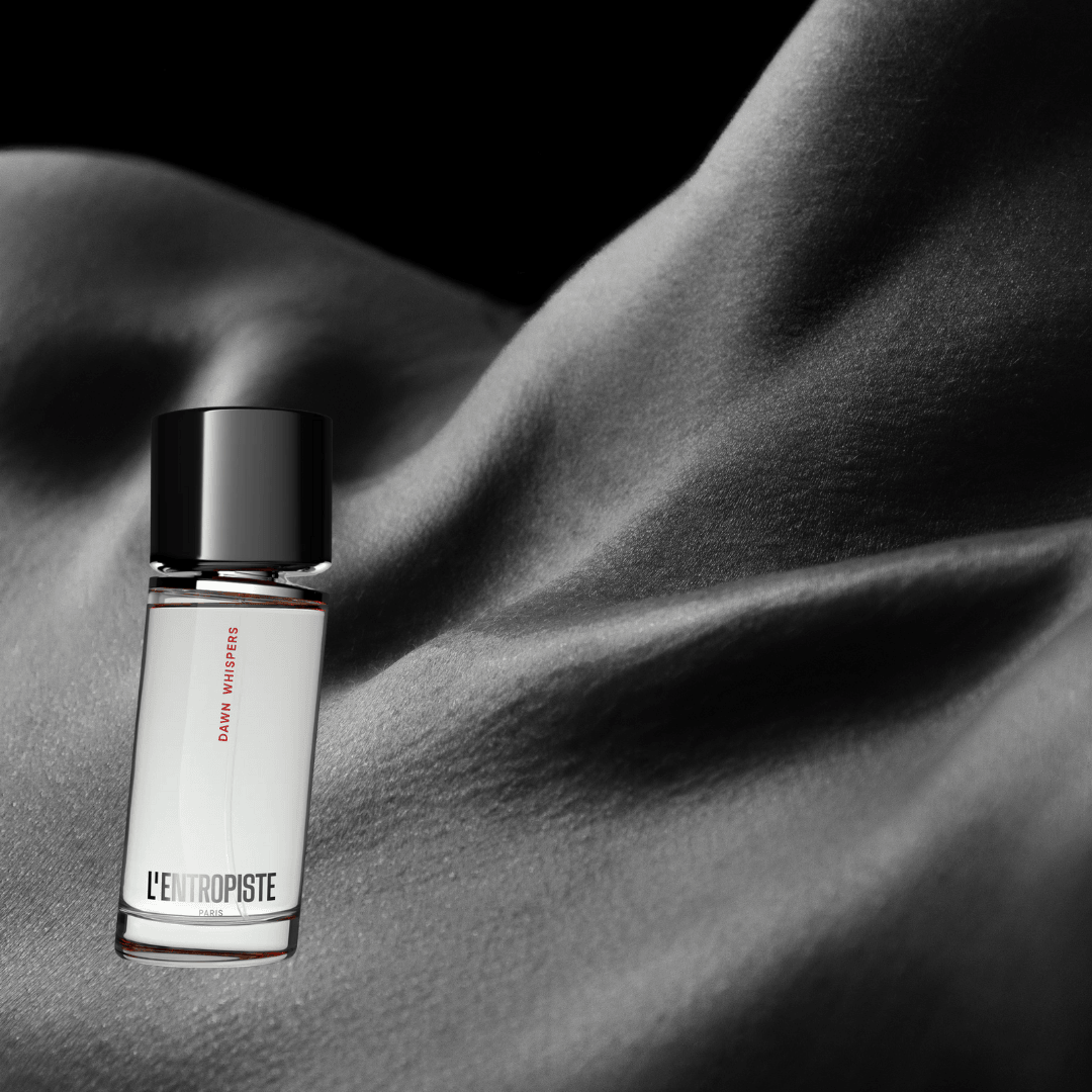Nischenduft auf Haut - immer ein besonderes Erlebnis mit L'Entropiste bei scent news für scent amor