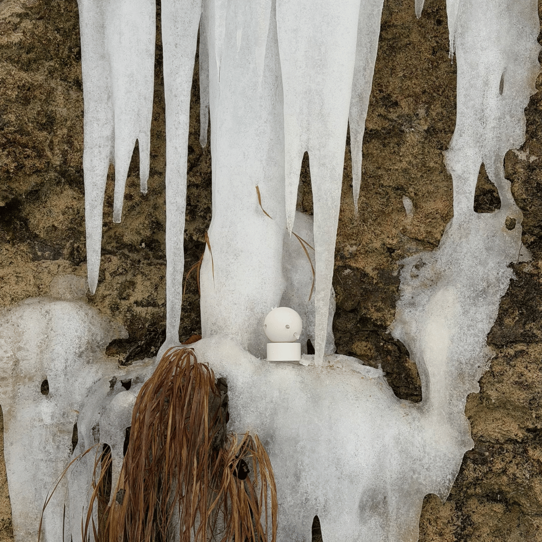 Adame GHIACCIO Extrait de Parfum  mit Eiszapfen. Feines Niche Perfume bei scent amor