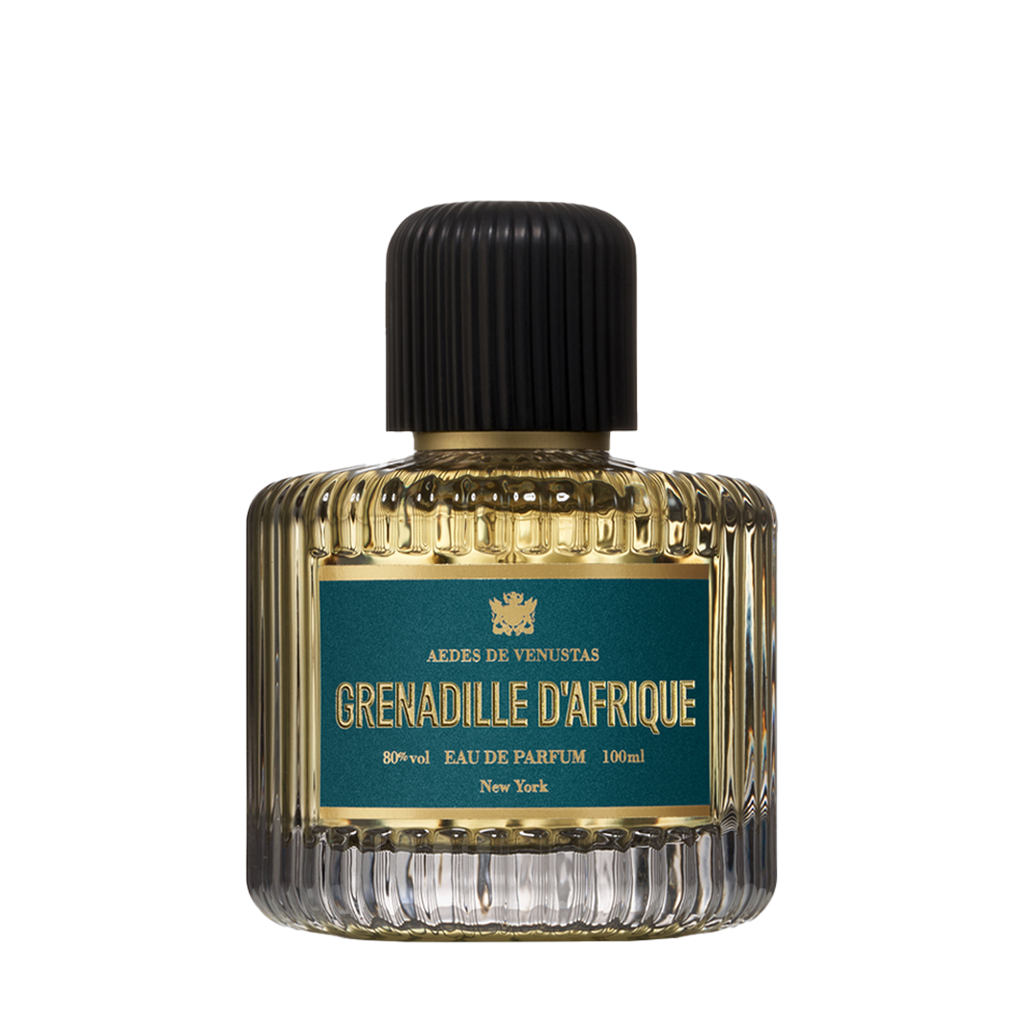 Aedes de Venustas GRENADILLE D'AFRIQUE Eau de Parfum Flakon freigestellt frontal
