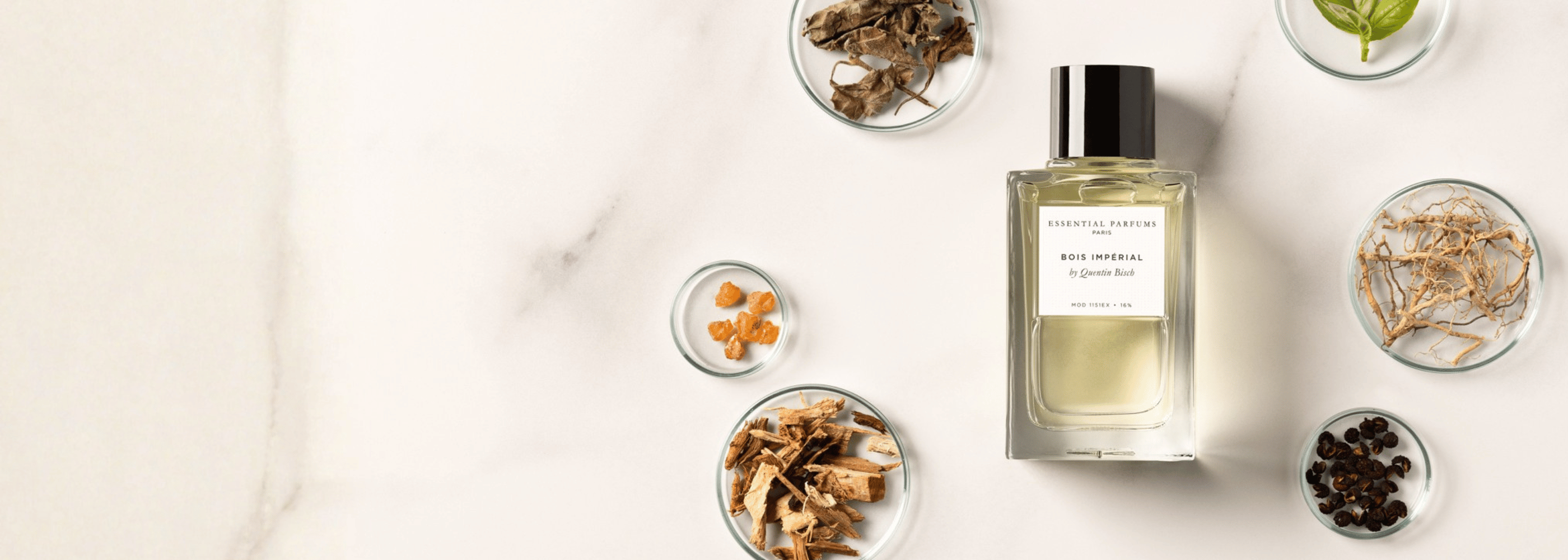 Essential Parfums Bois Impérial by Quentin Bisch – Eau de Parfum-
Nischenduft mit Parfumeur bei scent amor Deinem Fachmann für Nischenparfum