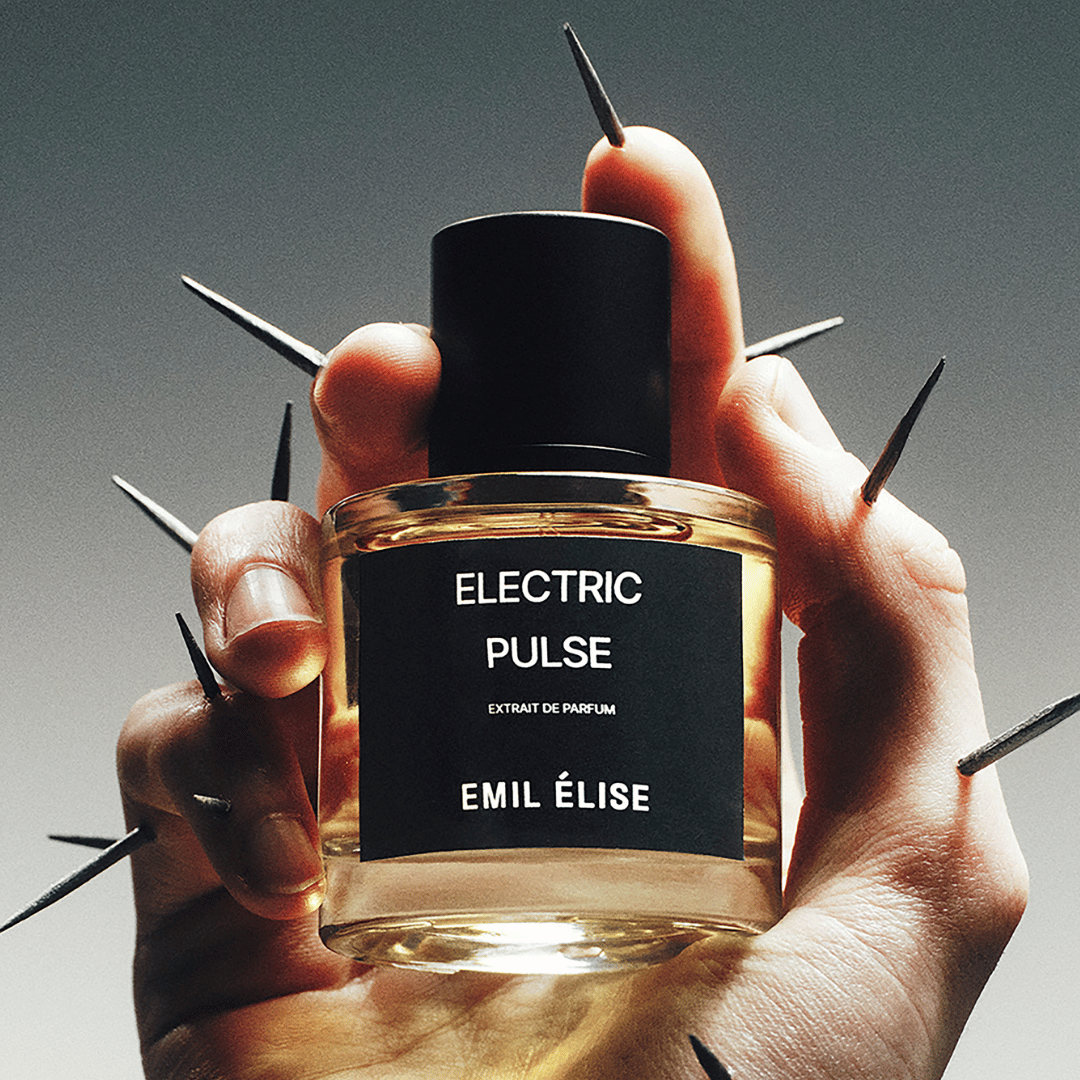 ELECTRIC PULSE Emil Èlise Extrait de Parfum Hand mit Stacheln präsentiert bei scent amor Fachmann für Nischenparfum