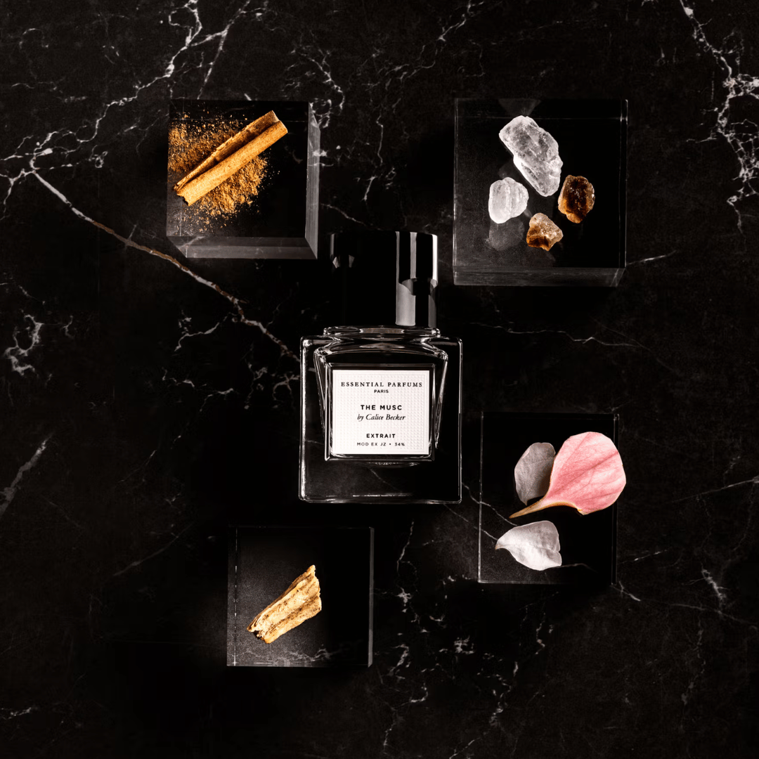 Essential Parfums The Musc EXTRAIT by Calice Becker Nischenduft bei scent amor Duftrohstoffe mit Zimt und Blüten
