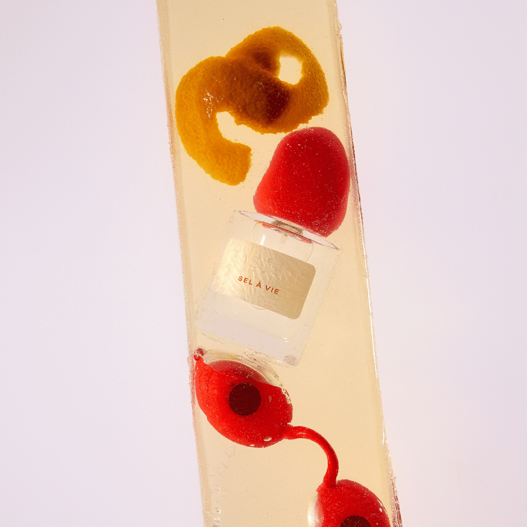 FASCENT Nischenduft bei scent amor SEL á VIE mit Orangenschale und Brille