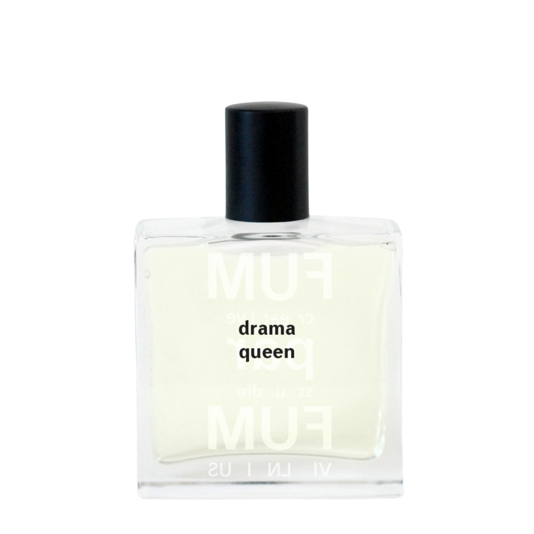 Luxuriöser Nischenduft Drama Queen von FUMparFUM bei scent amor- freigestellter Flakon