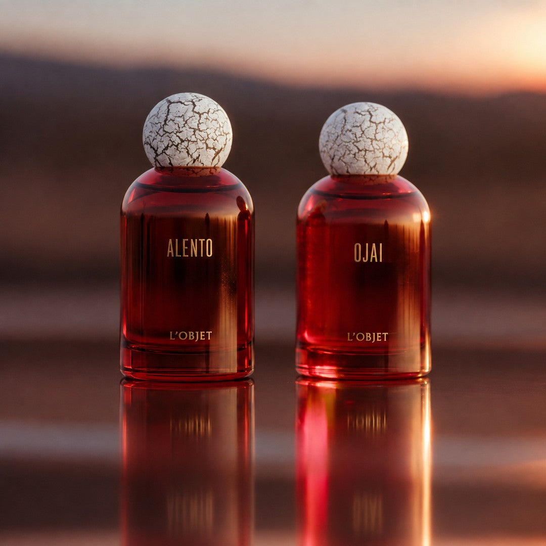 L’OBJET OJAI Eau de Parfum mit ALENTO von L'Objet mit Spiegelung bei scent amor