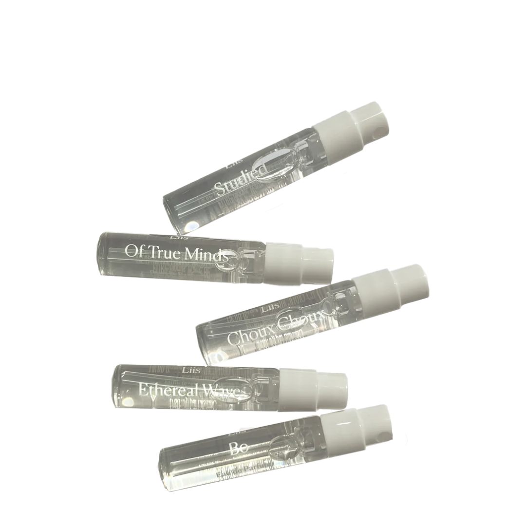 Liis Eau de Parfum Proben vom Unseen Discovery Set auf transparentem Hintergrund - luxuriöse Nischendüfte bei scent amor entdecken