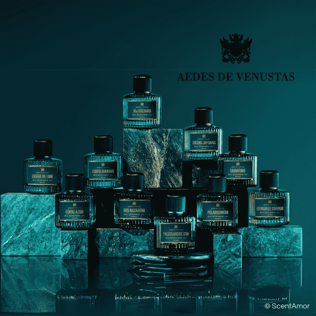 Gruppenfoto Aedes de Venustas Nischenduft Flakons arrangiert