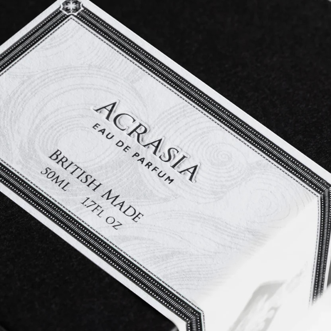 Detailaufnahme des Etiketts von BeauFort London Acrasia Eau de Parfum, britischer Nischenduft erhältlich bei scentamor
