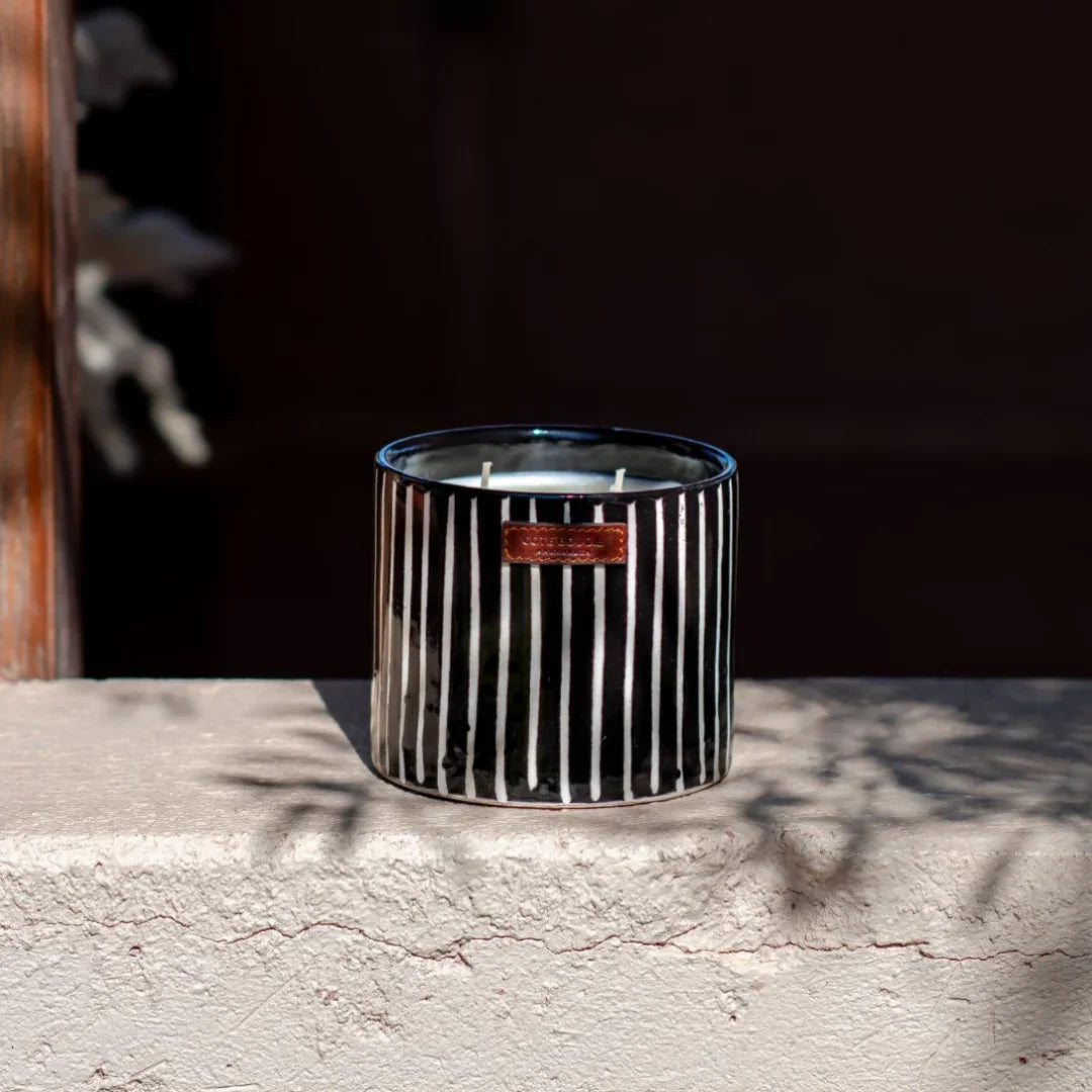 Côté Bougie Marrakech ZÉBRÉ Duftkerze auf stein