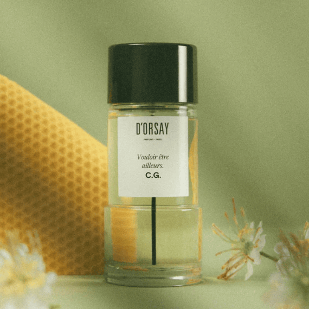 Atmosphärisches Duftbild von Tilleul d’Ailleurs C.G. Eau de Parfum von D’Orsay, inspiriert von Lindenblüten, frischer Luft und natürlicher Leichtigkeit, stimmungsvolle Inszenierung, erhältlich bei scent amor.