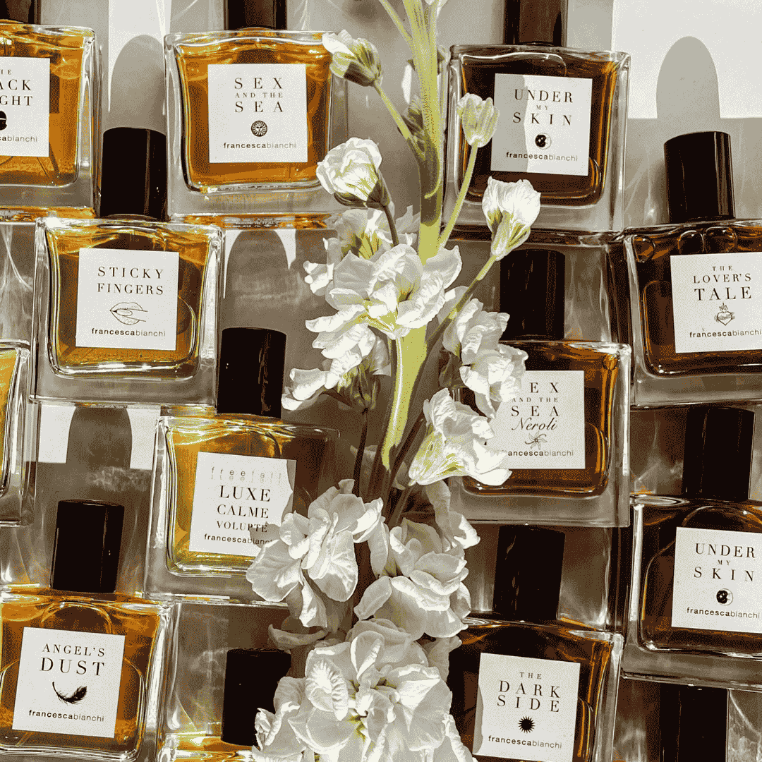 Extrait de Parfum Sammlung mit verschiedenen Flakons, Francesca Bianchi bei scent amor erleben