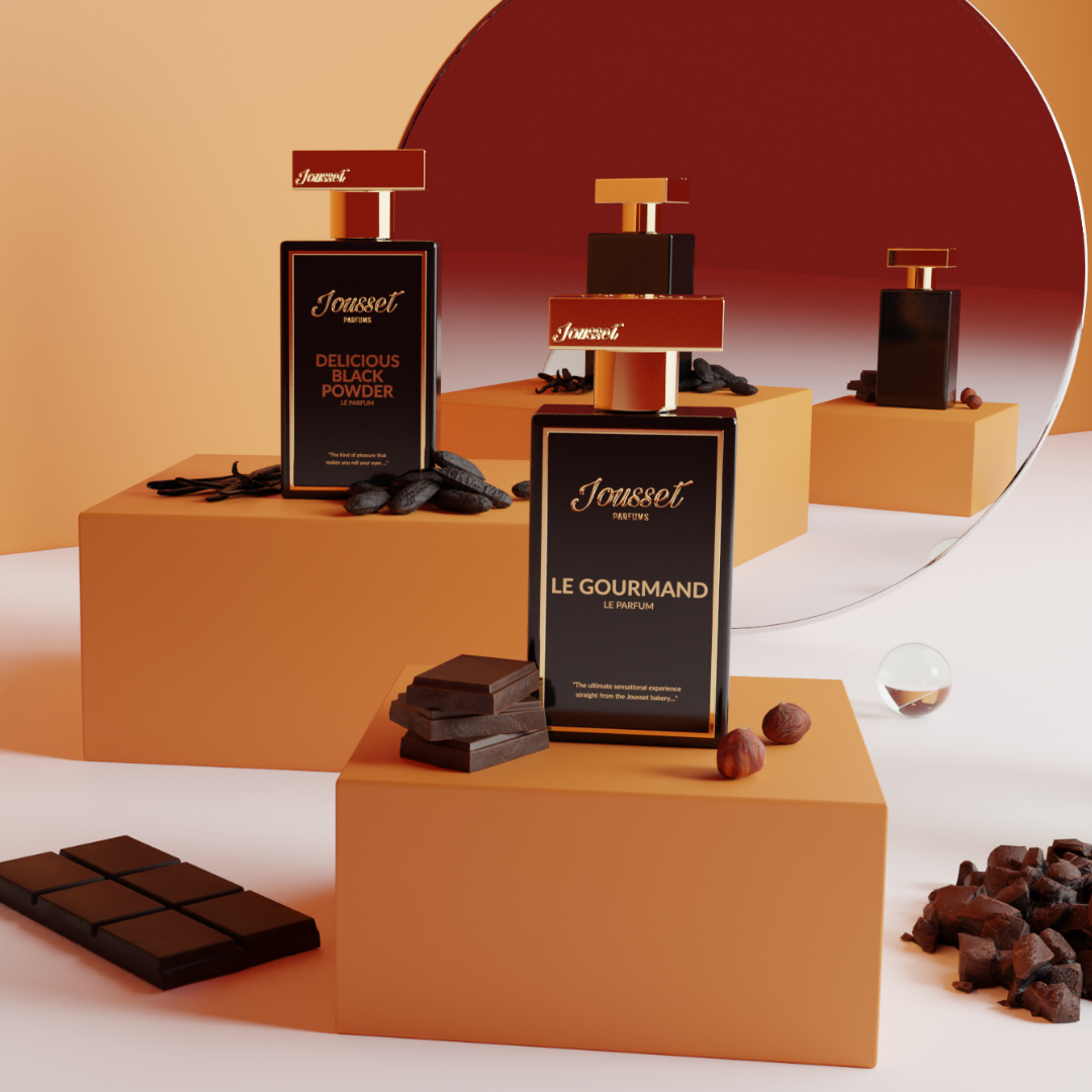 Jousset Parfums Le Gourmand Eau de Parfum – Flakon auf Podest neben erlesenen Ingredienzien, stilvolle Präsentation eines gourmandigen Nischenparfums bei scent amor