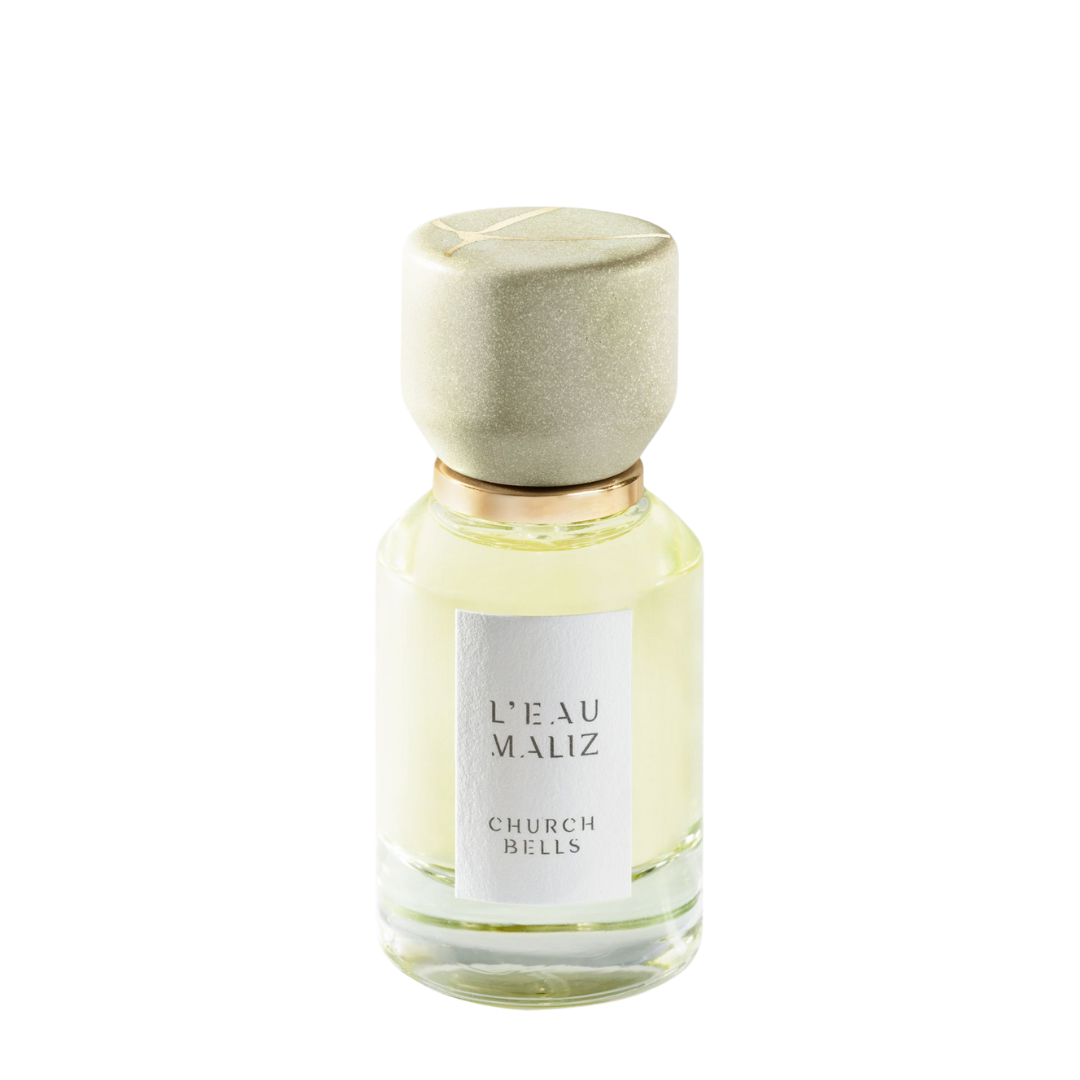 L’Eau Maliz Church Bells Eau de Parfum, minimalistischer Flakon mit hellem Duft, ruhig und klar interpretiert, erhältlich bei scent amor.