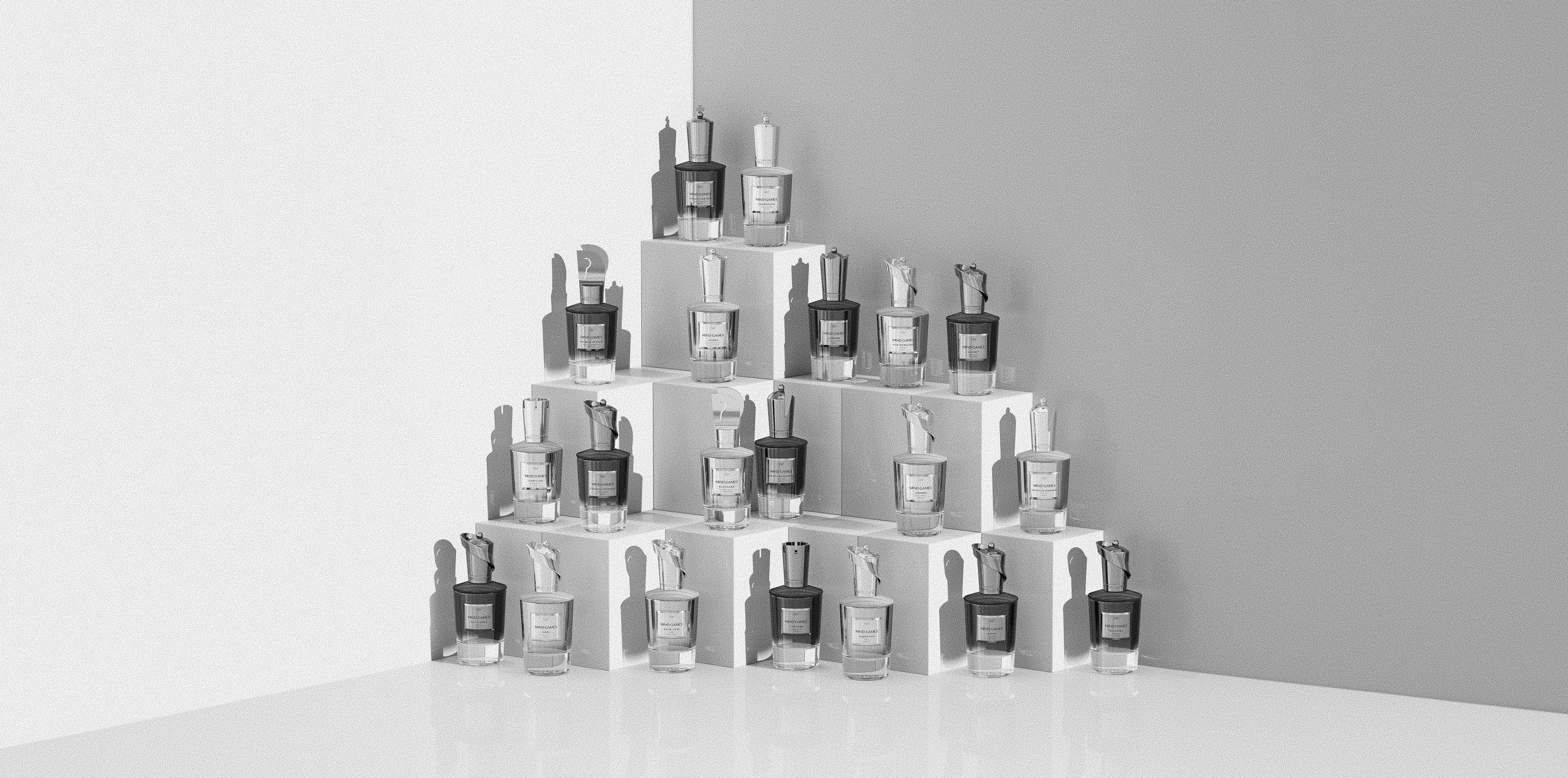 Alle Mind Games Parfums auf einer Pyramide.