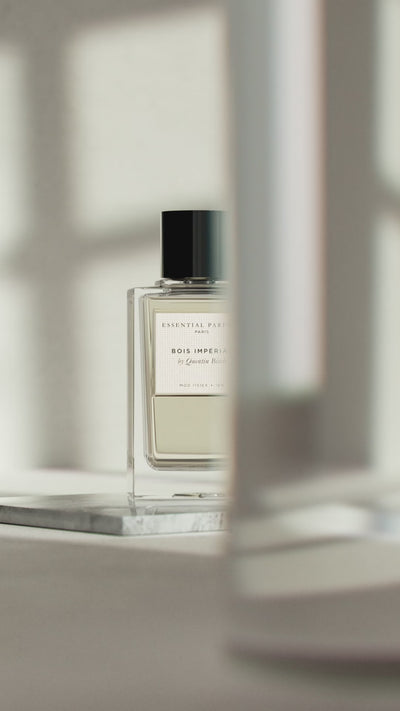 scent amor Essential Parfums Bois Imperial
